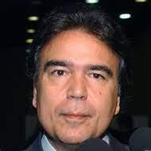 José G. Temporão